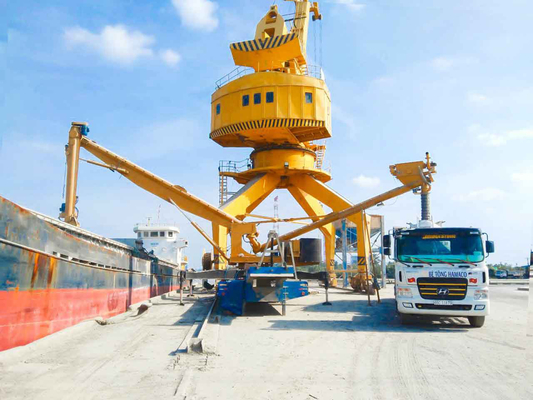 Sekrup yang dipasang di truk Type Ship Unloader untuk pembongkaran semen