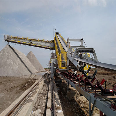 Side Cantilever Stockyard Stacker Untuk Penanganan Material Massal