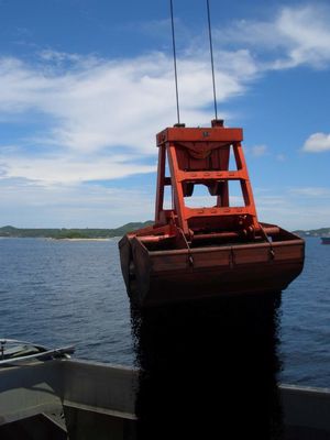 Clamshell Grab Bucket 15 Meter Kubus Terkendali Jarak Jauh Nirkabel