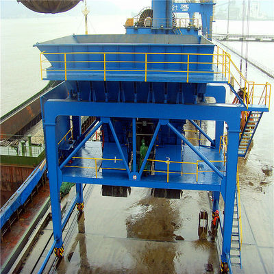 Self Propelled Tire Mounted Eco Hopper Untuk Penanganan Material Massal Terminal Pelabuhan
