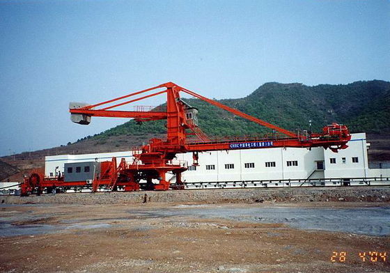 Peralatan Penumpukan Dan Reklamasi Stockyard Untuk penanganan Batubara 3500 t/jam