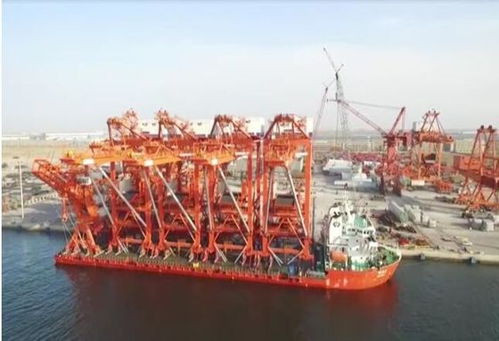 1500 Tph Self Propelled Ship Unloader Untuk Menangani Kargo Massal Di Pelabuhan